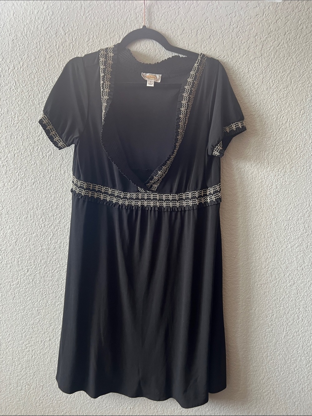 Talbots Dress Black White Embroidered Empire Waist V-Neck Short Sleeve Casual